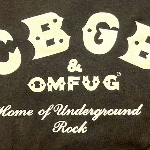 Preowned Vintage Y2K CBGB Unisex Size LargeNYC Punk Rock Club Rare Shirt .